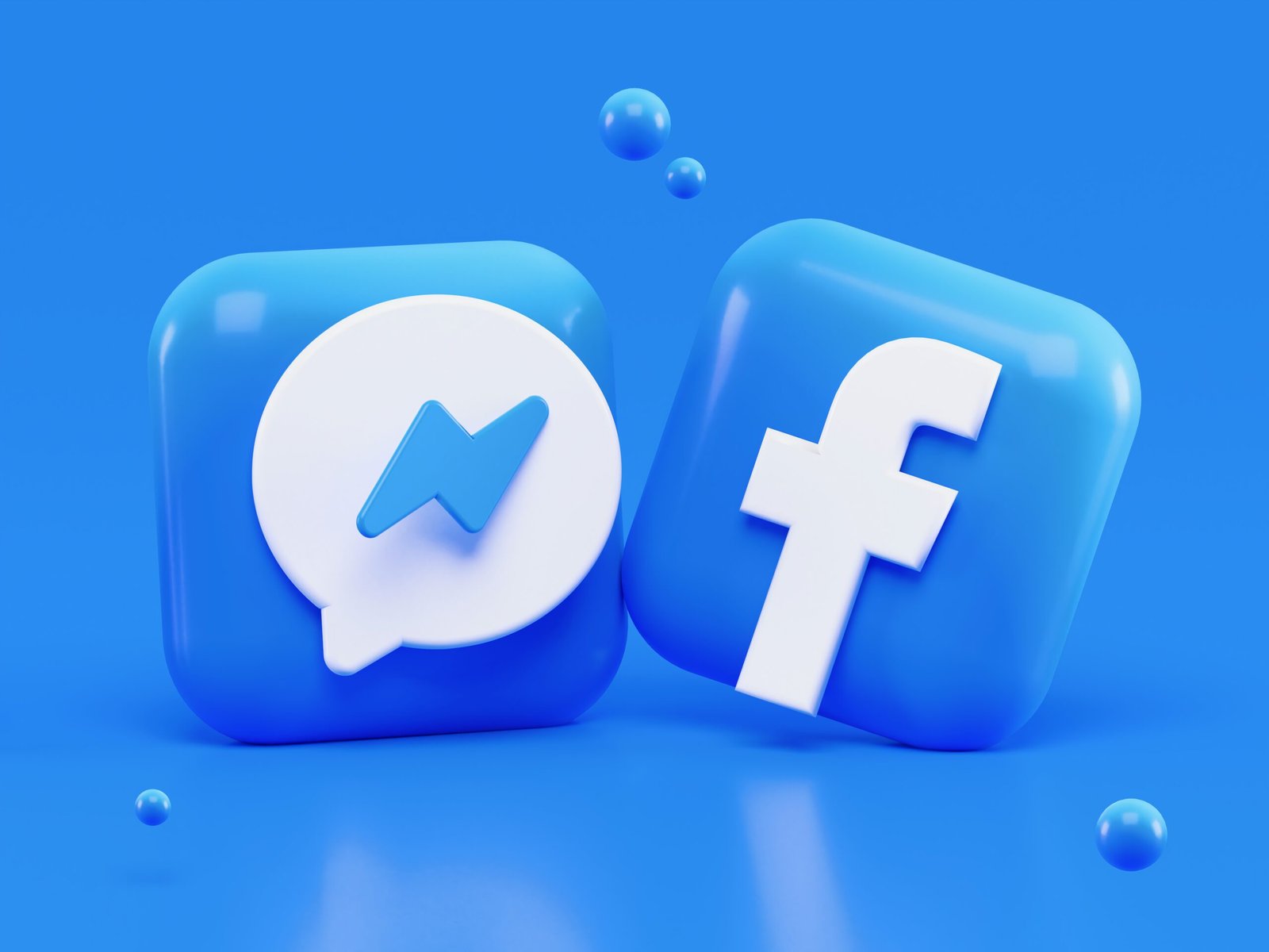 Mark Zuckerberg warns not to screenshot your Facebook chats