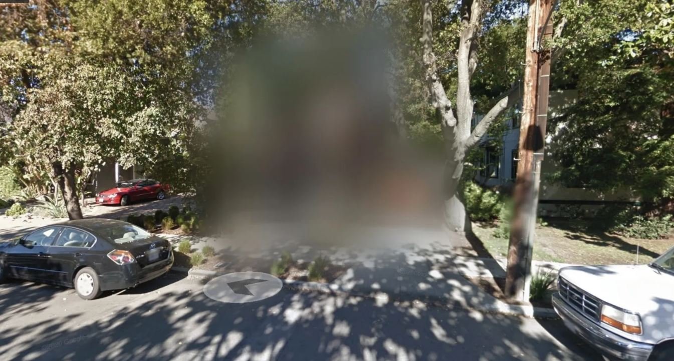 Both Apple and Google Maps have blurred out Tim Cook’s home, makes it more of a target. Both Apple and Google Maps have blurred out Tim Cook’s home, makes it more of a target.