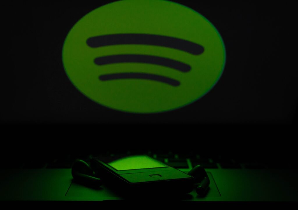 Spotify’s deal with Joe Rogan is reportedly worth at least 0 million, BIG buck Spotify’s deal with Joe Rogan is reportedly worth at least 0 million, BIG buck