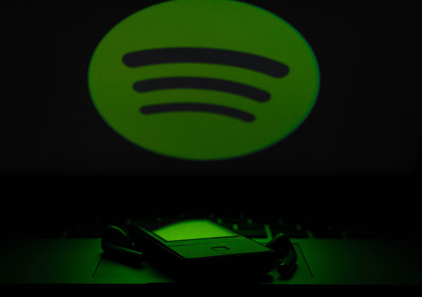 Spotify’s deal with Joe Rogan is reportedly worth at least 0 million, BIG buck Spotify’s deal with Joe Rogan is reportedly worth at least 0 million, BIG buck