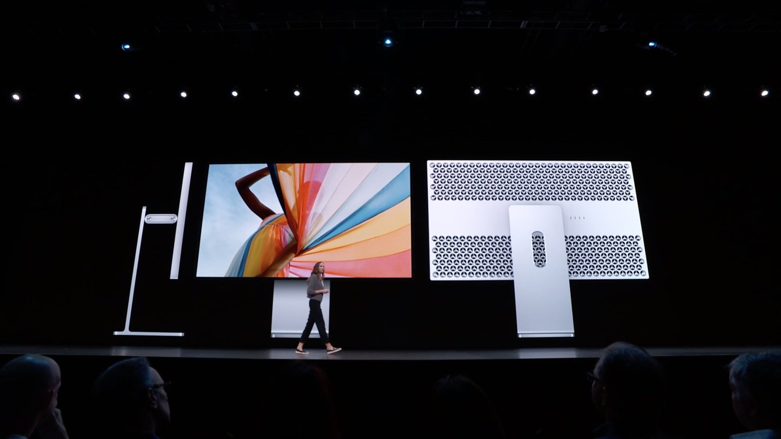 Apple is building a Mac Studio desktop and a 7K display.