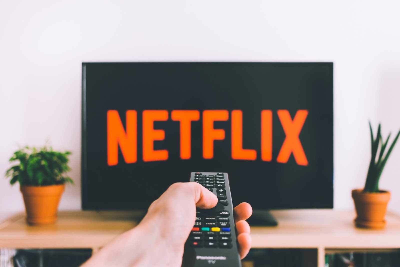 Netflix will END password sharing, you’ll have to pay extra now. Netflix will END password sharing, you’ll have to pay extra now.