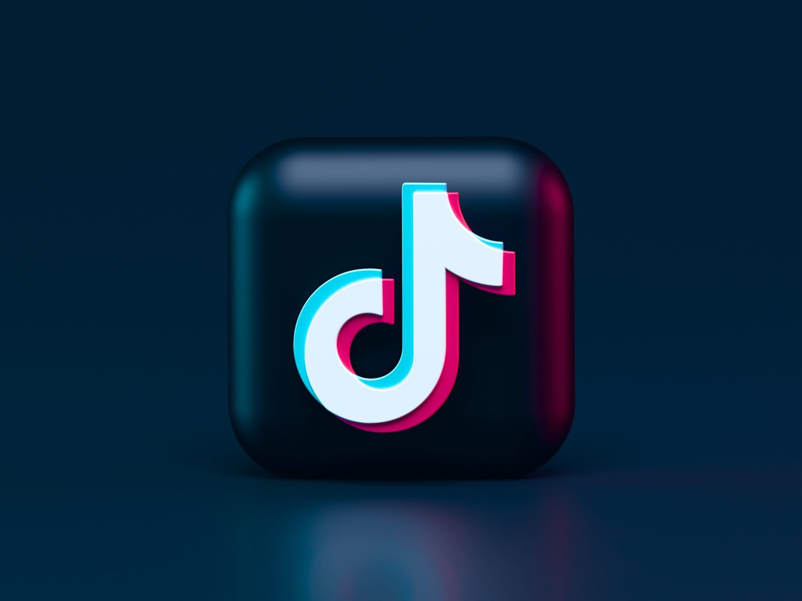 TikTok creators will now be able to add GIFs to videos very easily.